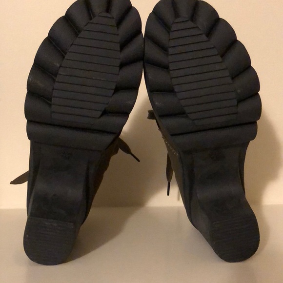 DONATED: 
🥰Booties - Picture 2 of 5